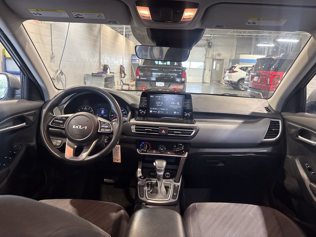 Used 2022 Kia Seltos LX AWD/4WD image 30