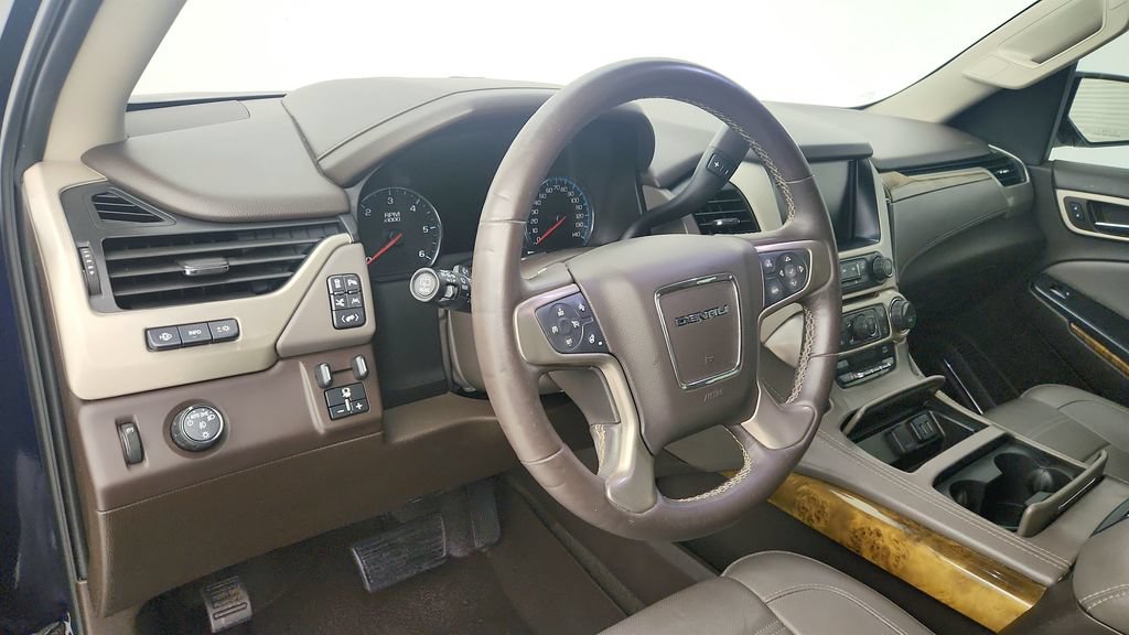 Used 2017 GMC Yukon Denali w/ Open Road Package RWD image 9