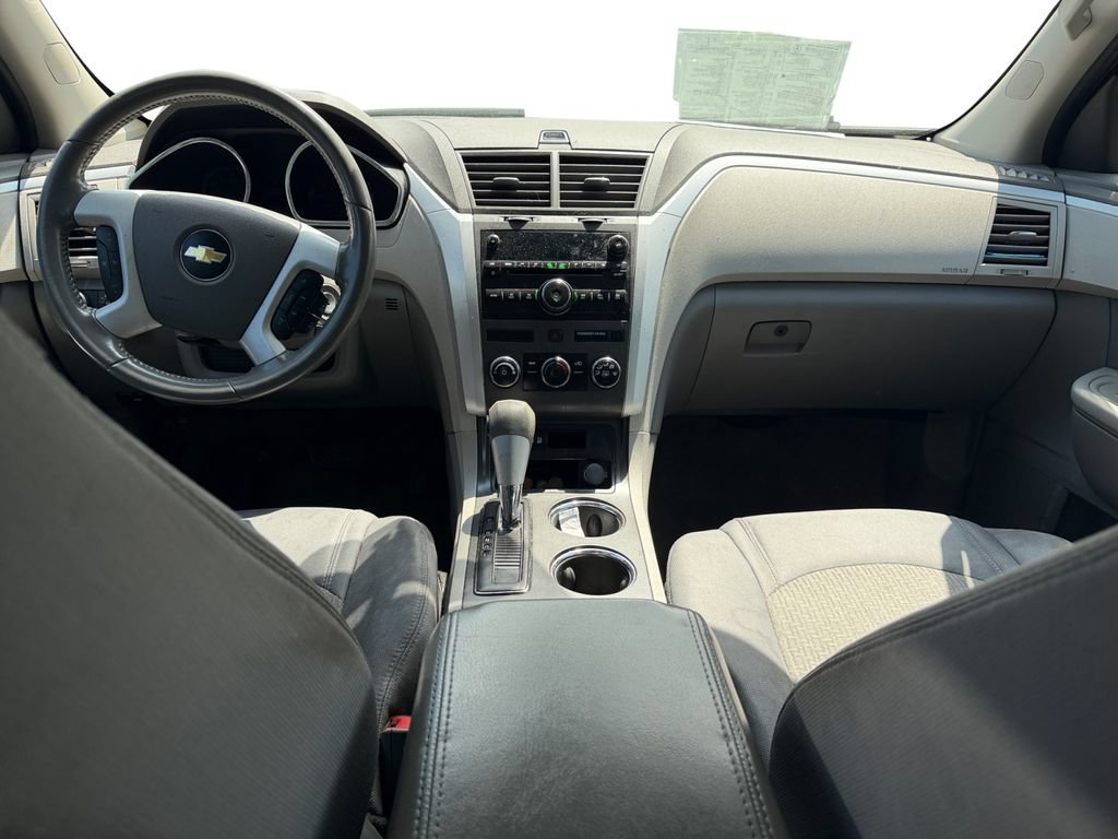 Used 2012 Chevrolet Traverse LS FWD image 25