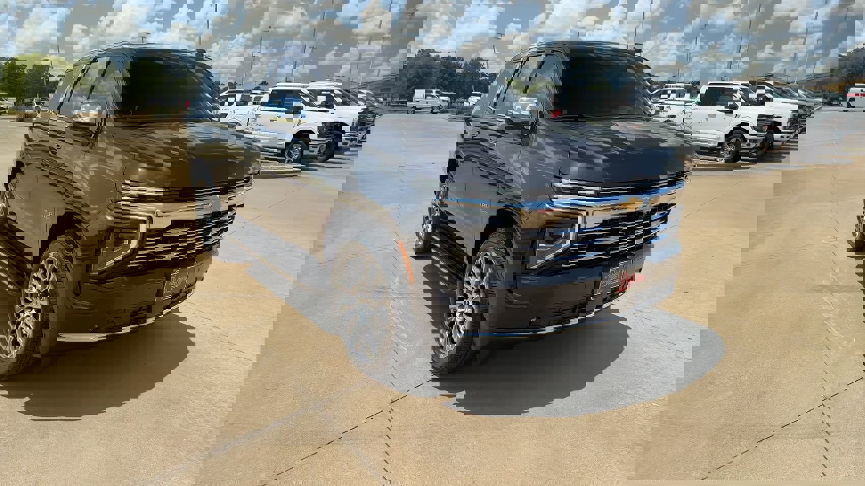 Used 2025 Chevrolet Tahoe Premier image 3