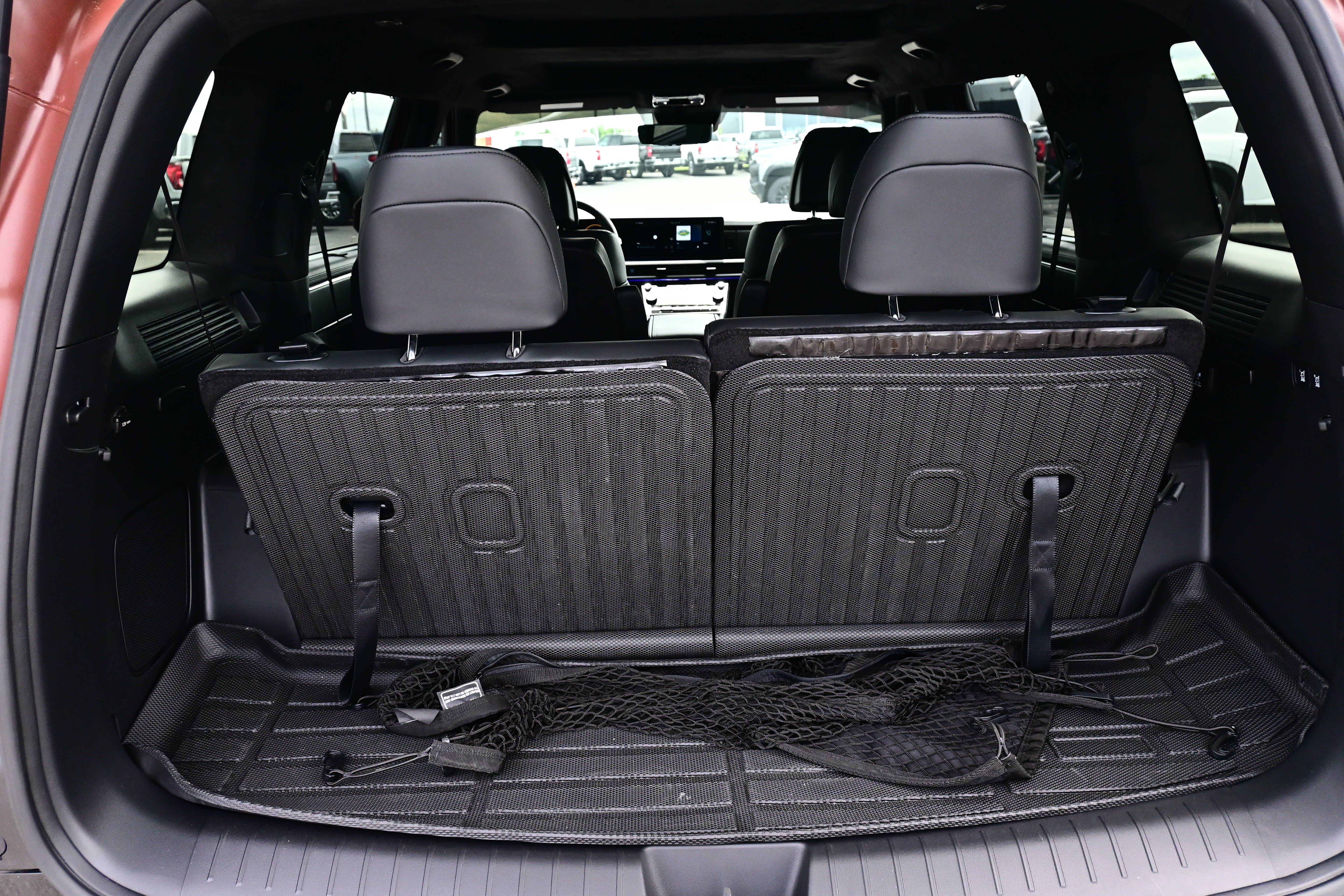 Used 2024 Hyundai Santa Fe Calligraphy AWD/4WD image 11