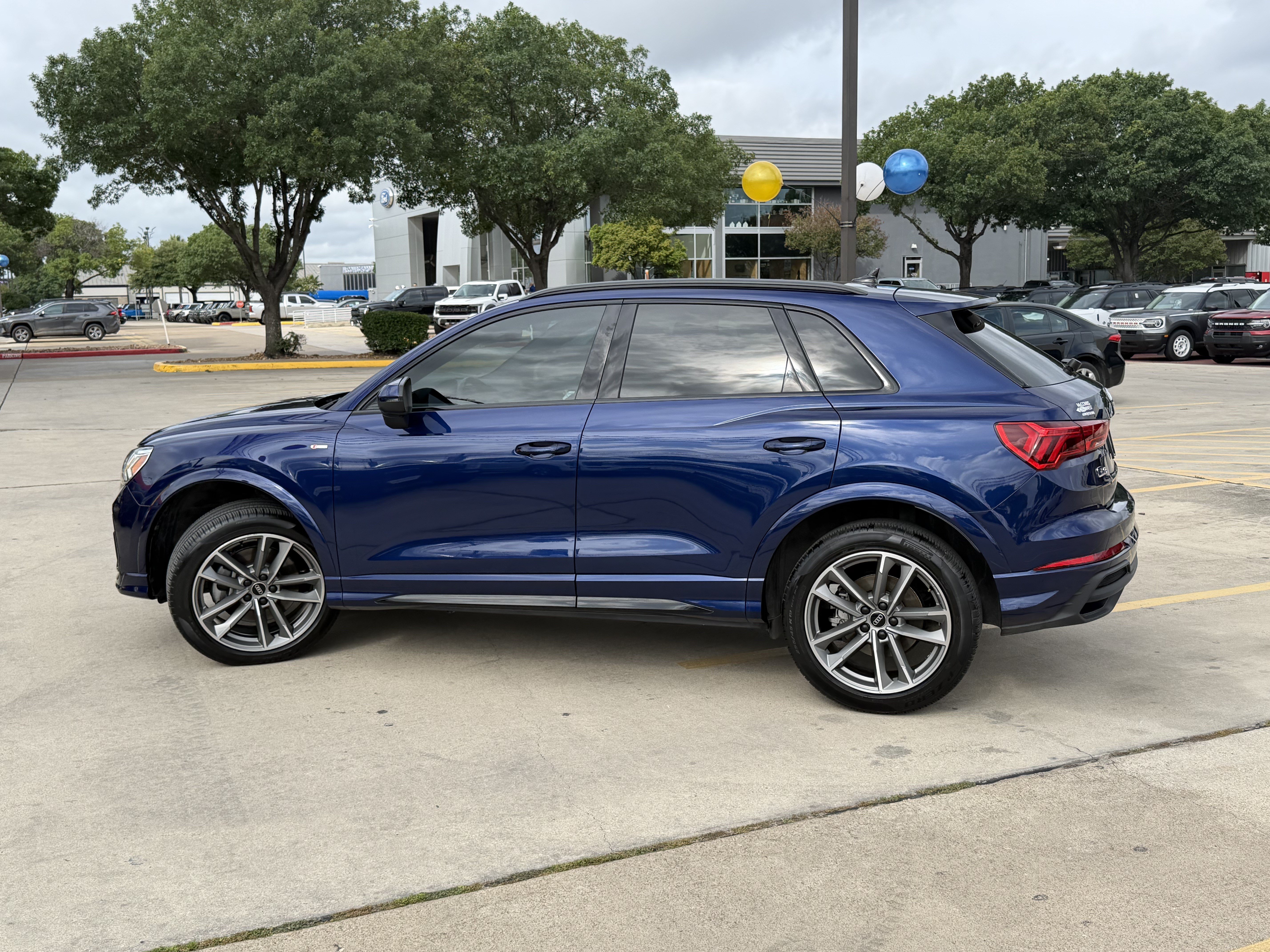 Used 2024 Audi Q3 2.0T Premium Plus w/ Premium Plus Package AWD/4WD image 12