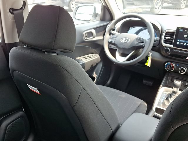 New 2026 Hyundai Venue SE FWD image 9