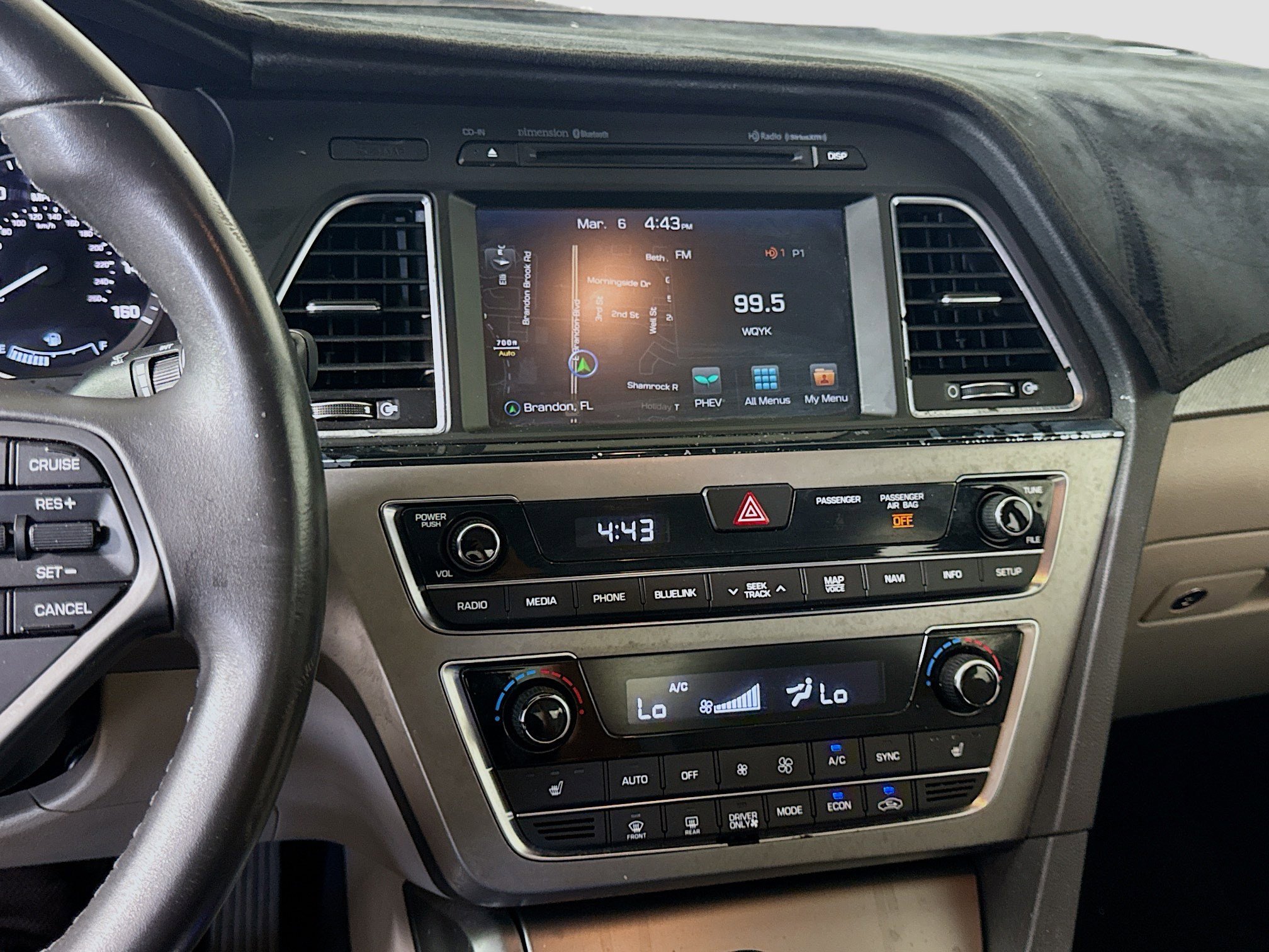 Used 2017 Hyundai Sonata Plug-In Hybrid image 18