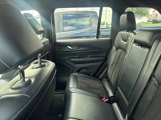 Used 2024 Jeep Grand Cherokee Altitude AWD/4WD image 7