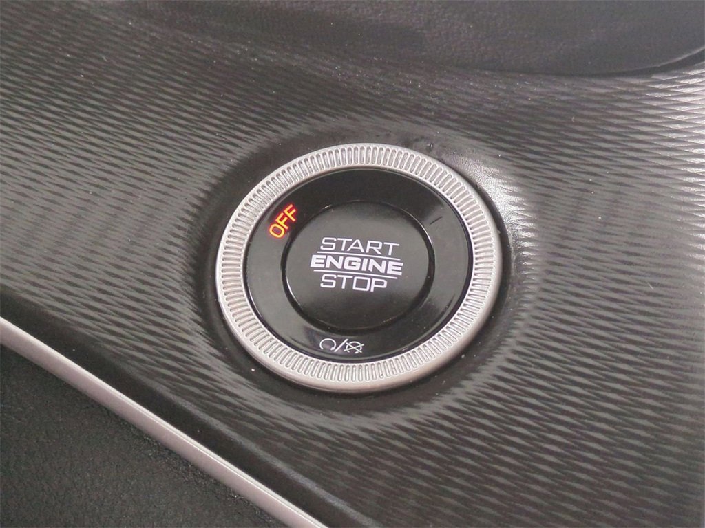 Used 2024 Jeep Grand Cherokee Altitude image 16