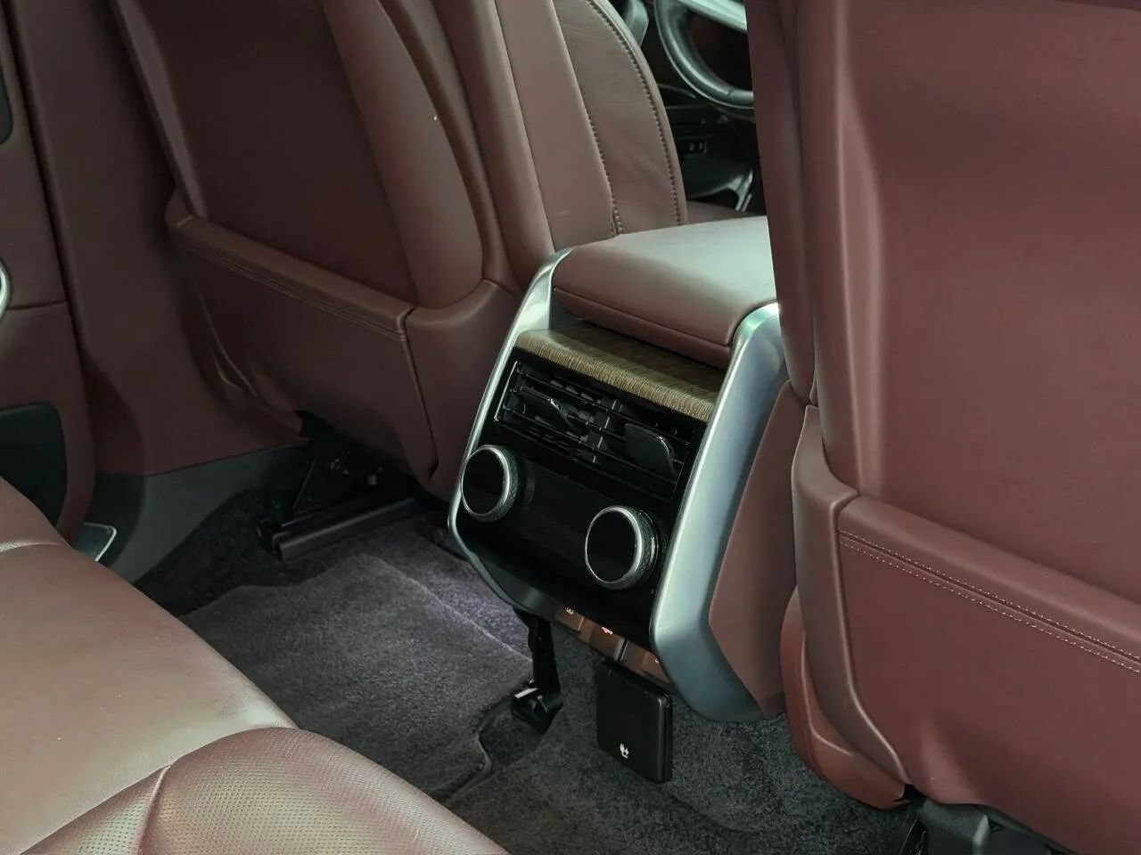 Used 2024 Land Rover Range Rover SE AWD/4WD image 34