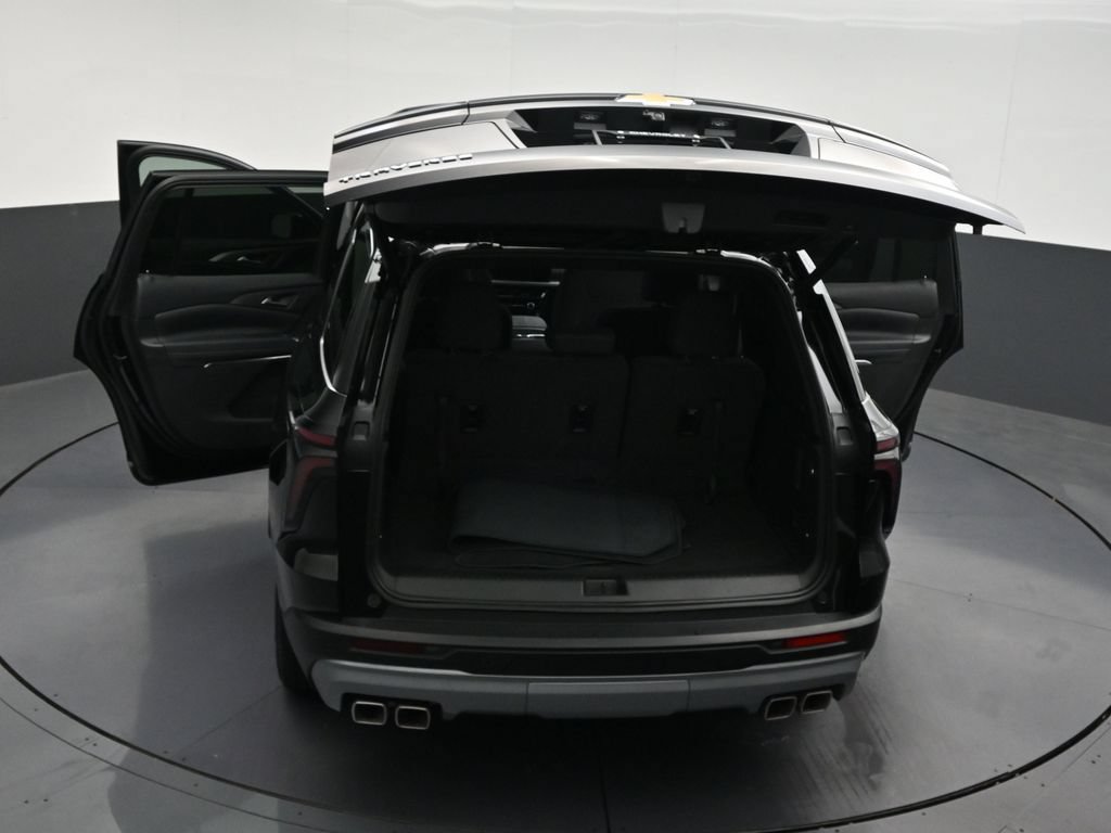 Used 2026 Chevrolet Traverse LT FWD image 41