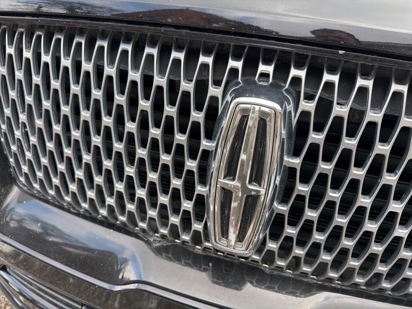 Used 2019 Lincoln Navigator Reserve image 16