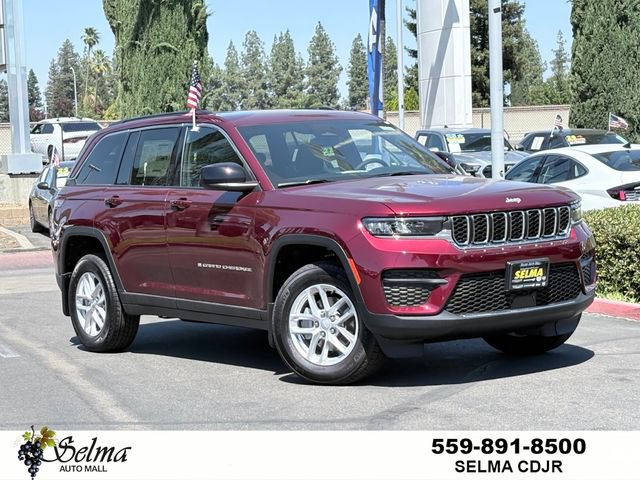 New 2026 Jeep Grand Cherokee Laredo w/ MOPAR Finishing Package