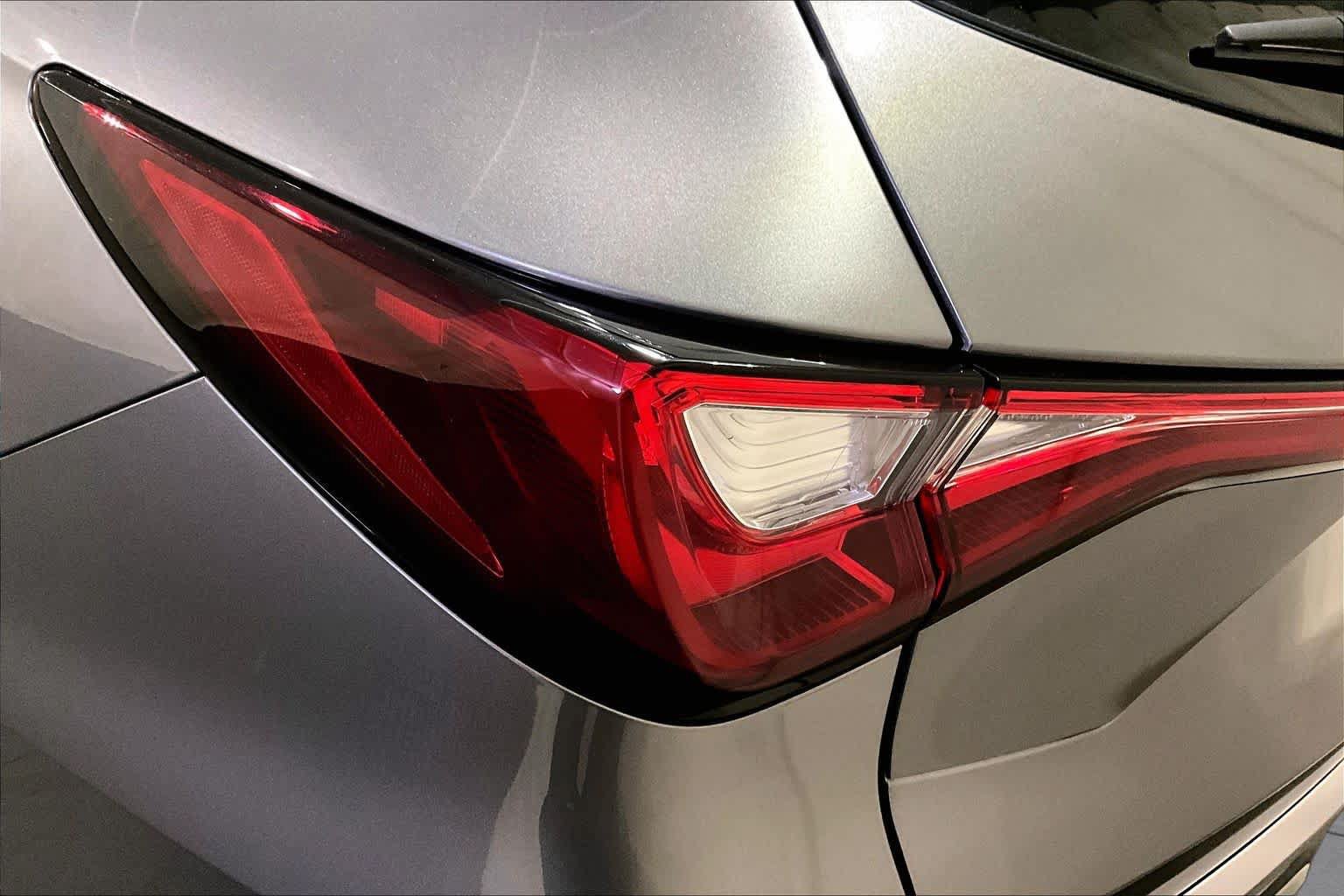 Used 2022 Acura MDX SH-AWD w/ Technology Package image 27