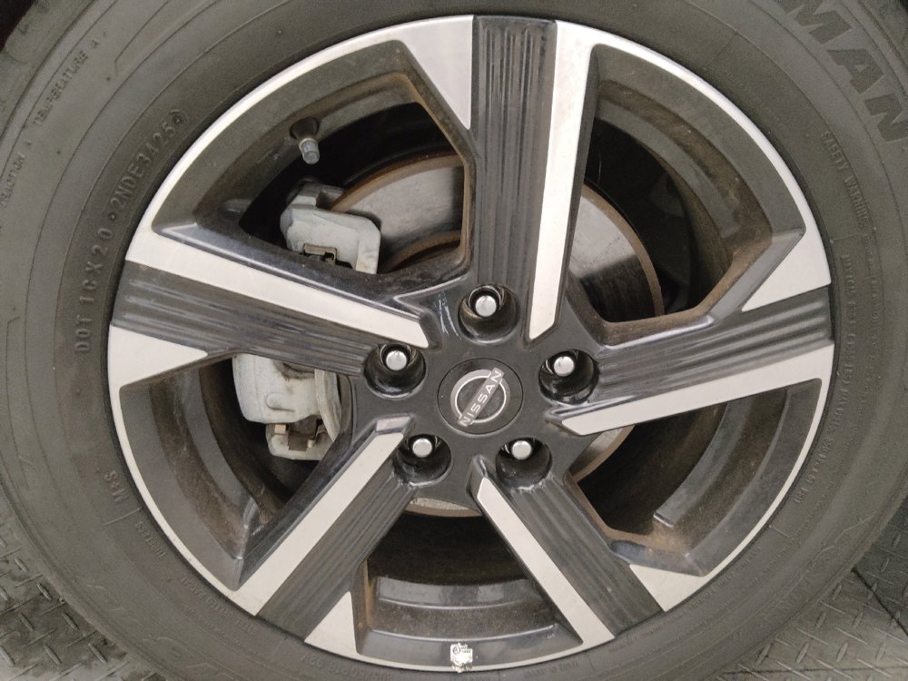 Used 2025 Nissan Sentra SV FWD image 31