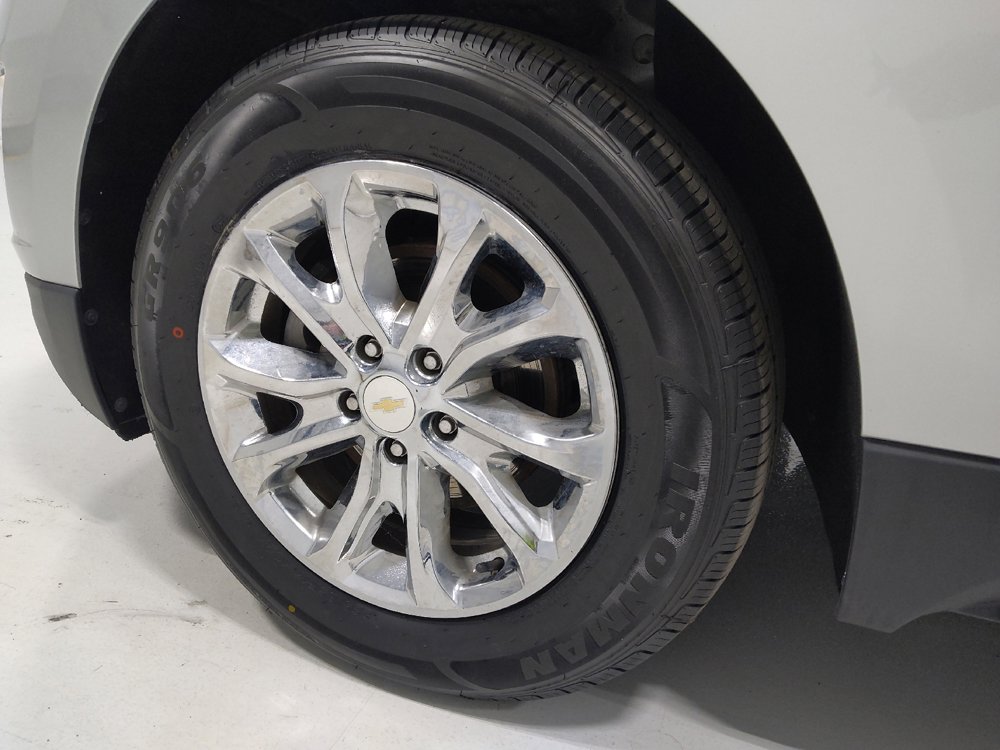 Used 2019 Chevrolet Equinox LS w/ LS Convenience Package FWD image 31