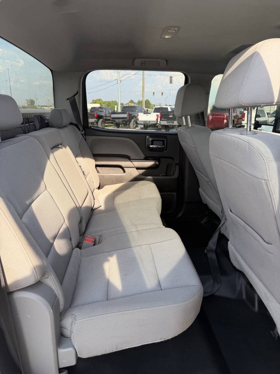 Used 2018 Chevrolet Silverado 2500 W/T w/ WT Convenience Package AWD/4WD image 11