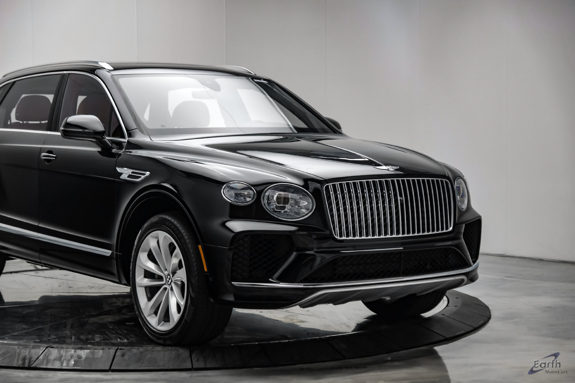 Used 2023 Bentley Bentayga Extended Wheelbase AWD/4WD image 24