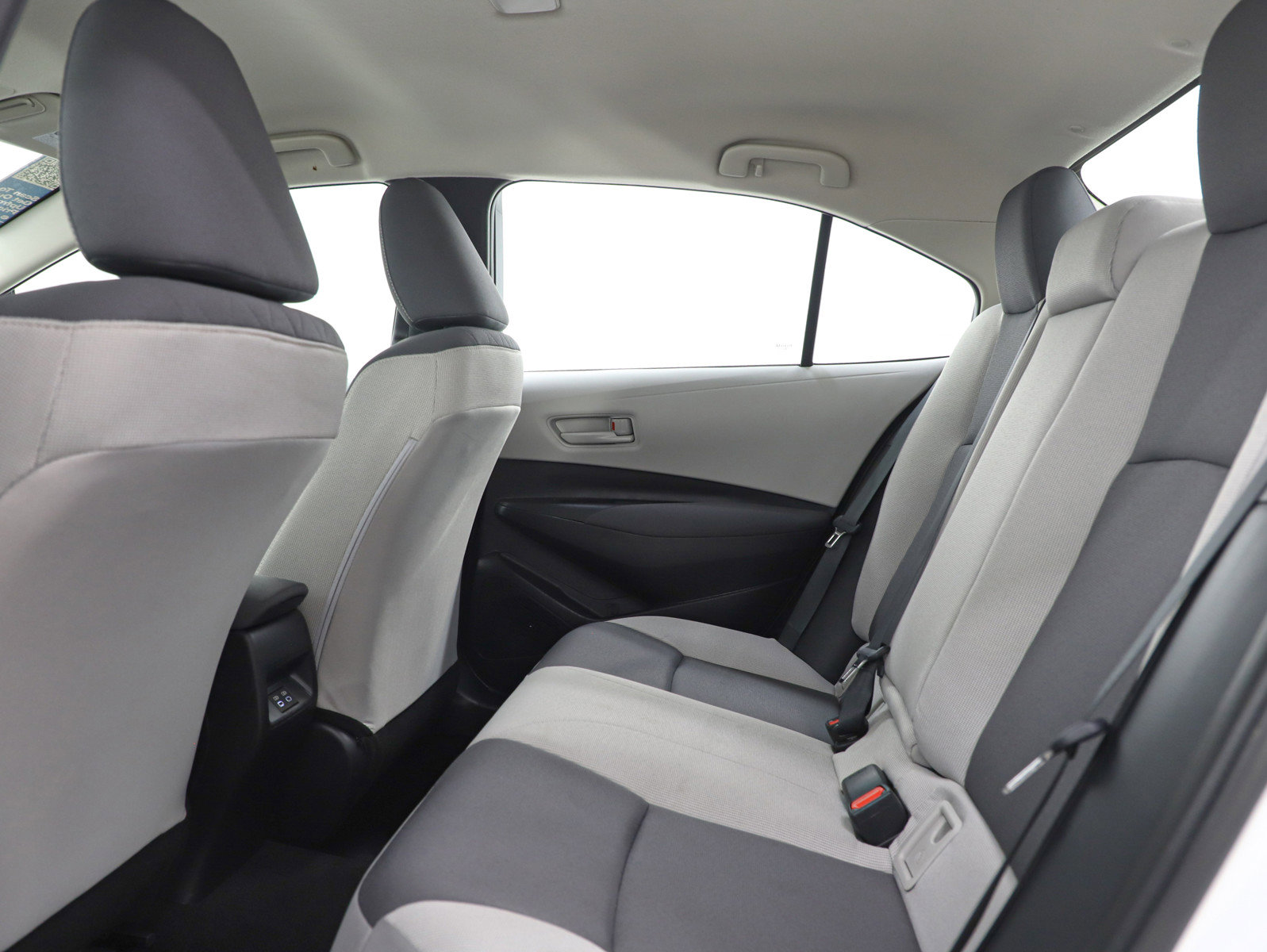 Used 2026 Toyota Corolla LE w/ LE Premium Package FWD image 17