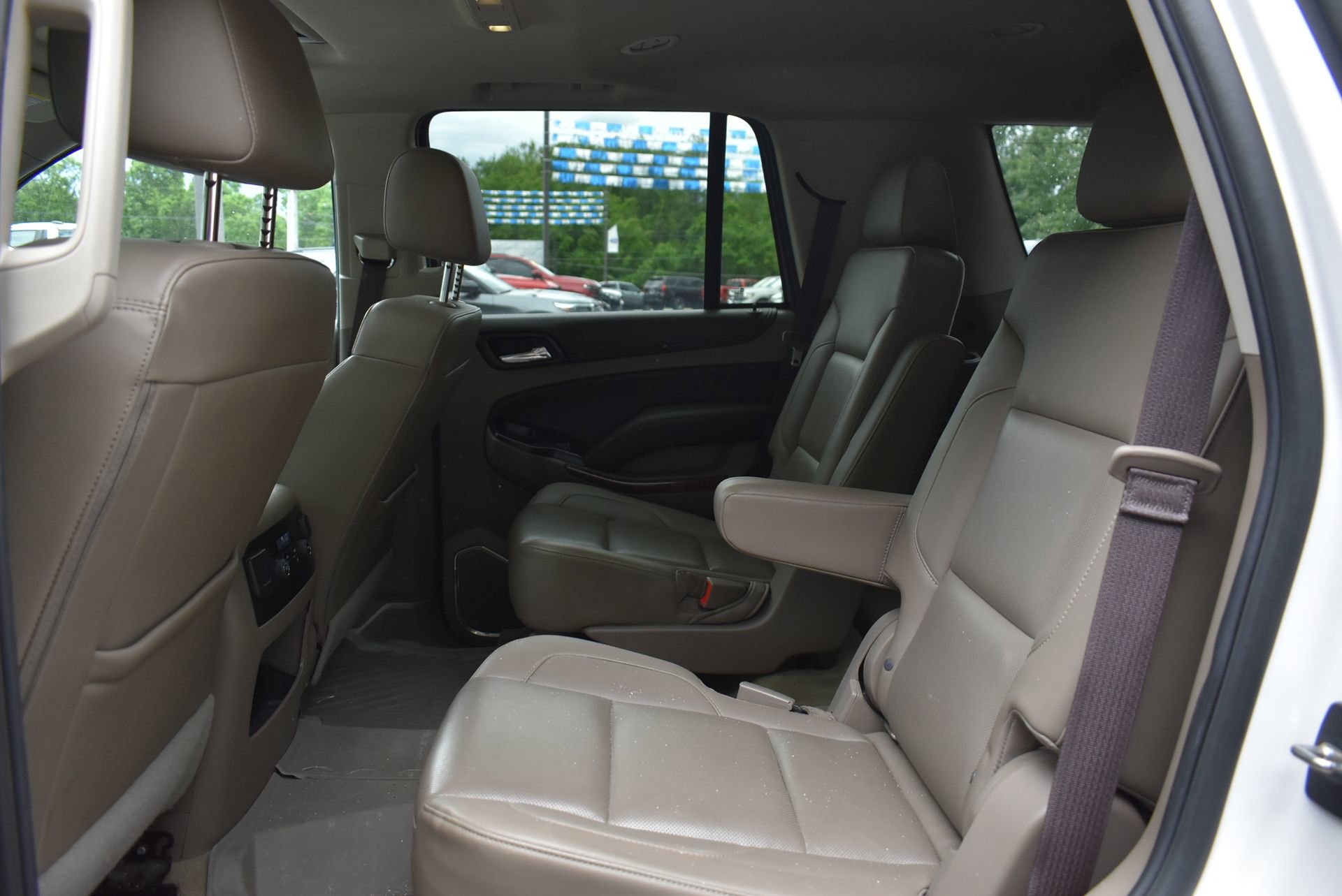 Used 2017 Chevrolet Tahoe Premier AWD/4WD image 18
