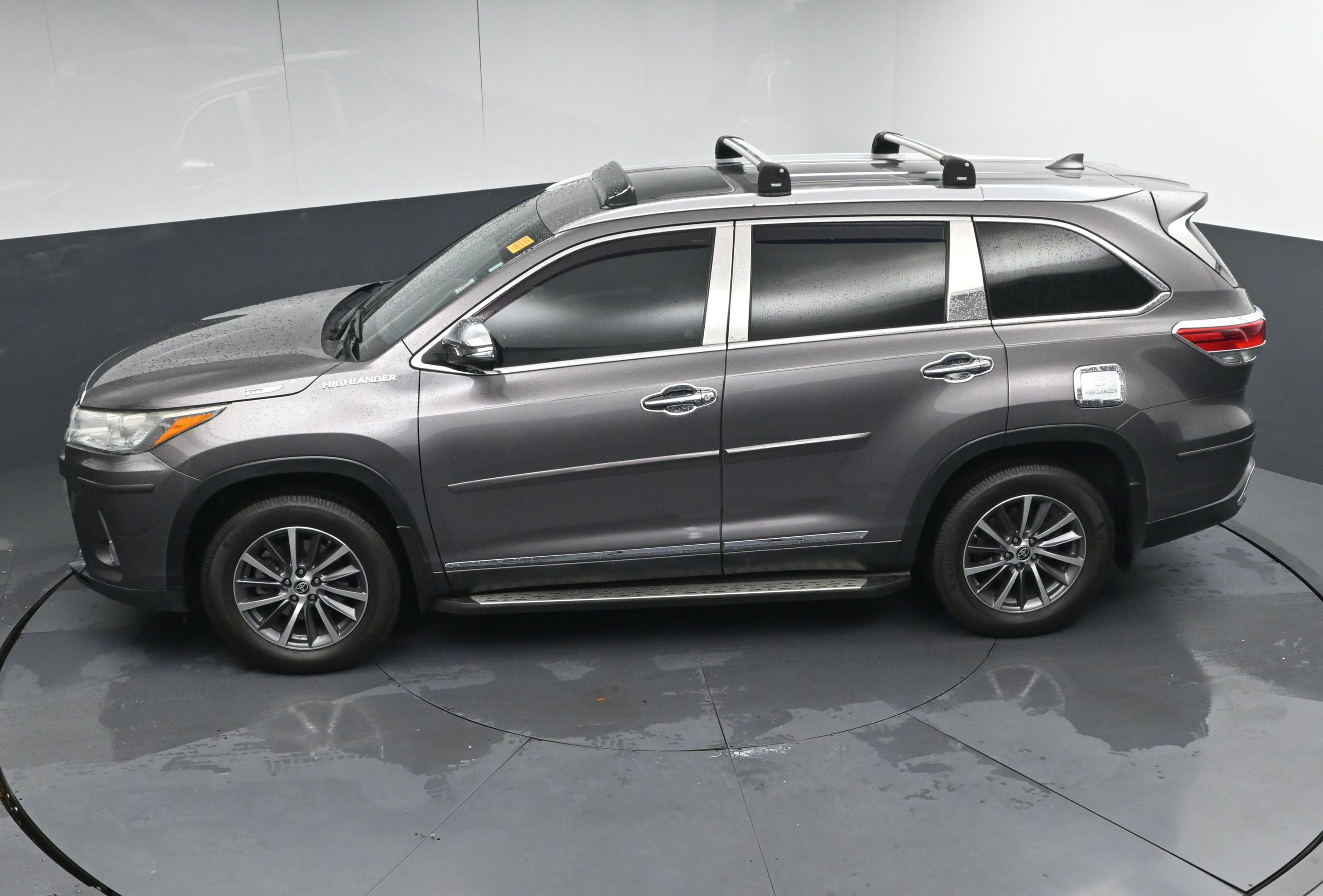 Used 2019 Toyota Highlander XLE image 30