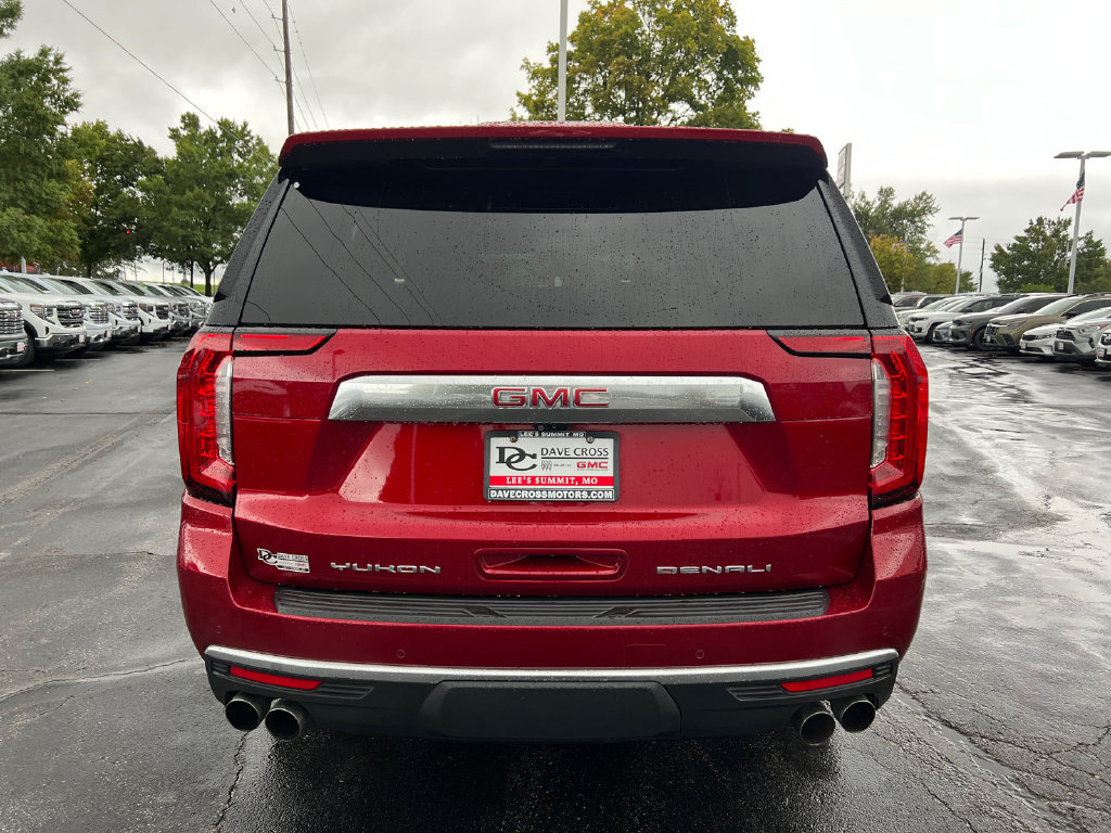 Used 2022 GMC Yukon XL Denali w/ Denali Ultimate Package AWD/4WD image 8