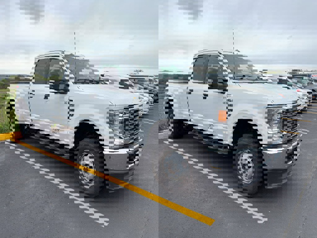 Used 2022 Ford F350 XLT image 2