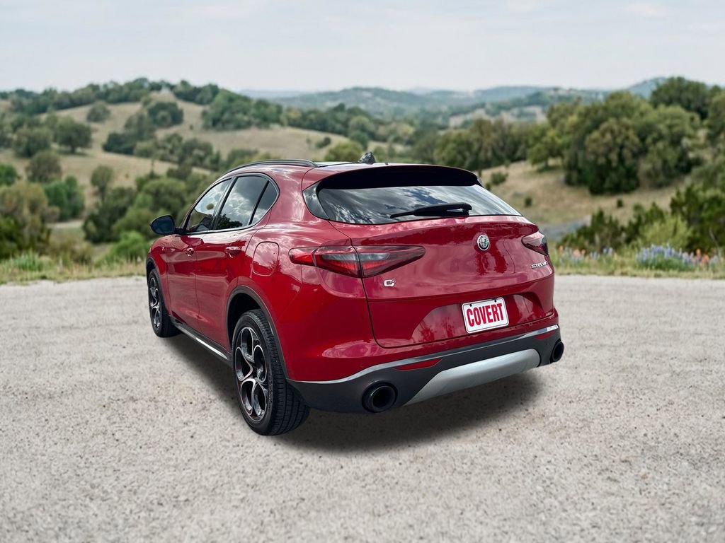 Used 2023 Alfa Romeo Stelvio Ti AWD/4WD image 7