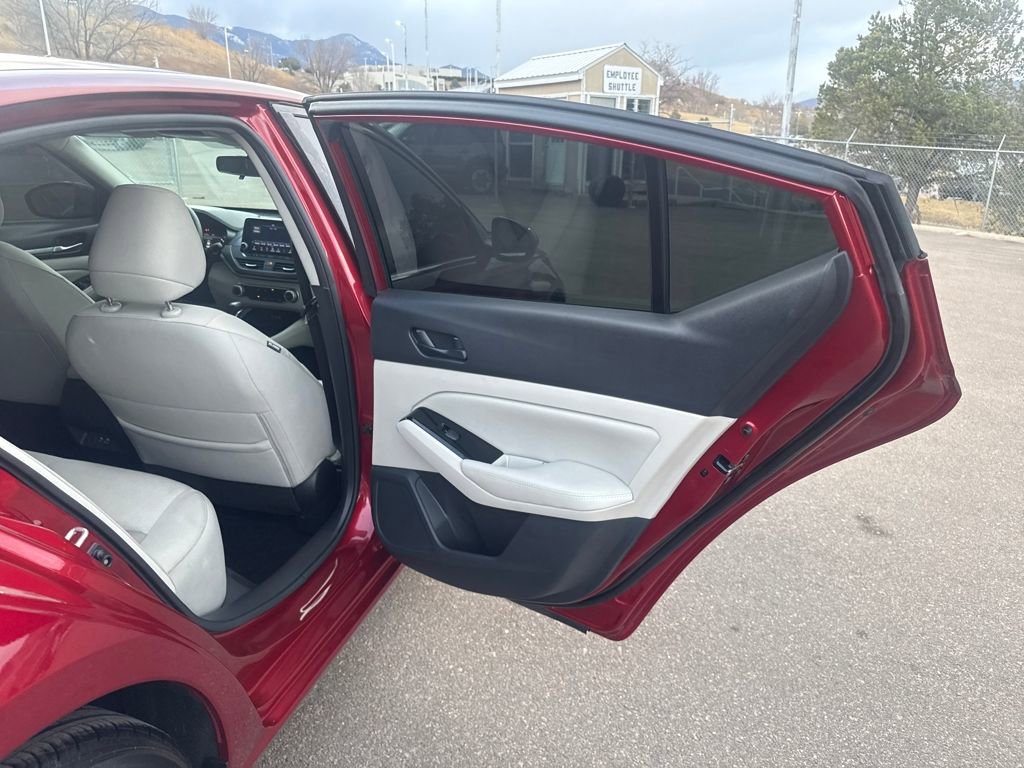 Used 2023 Nissan Altima 2.5 SV image 21