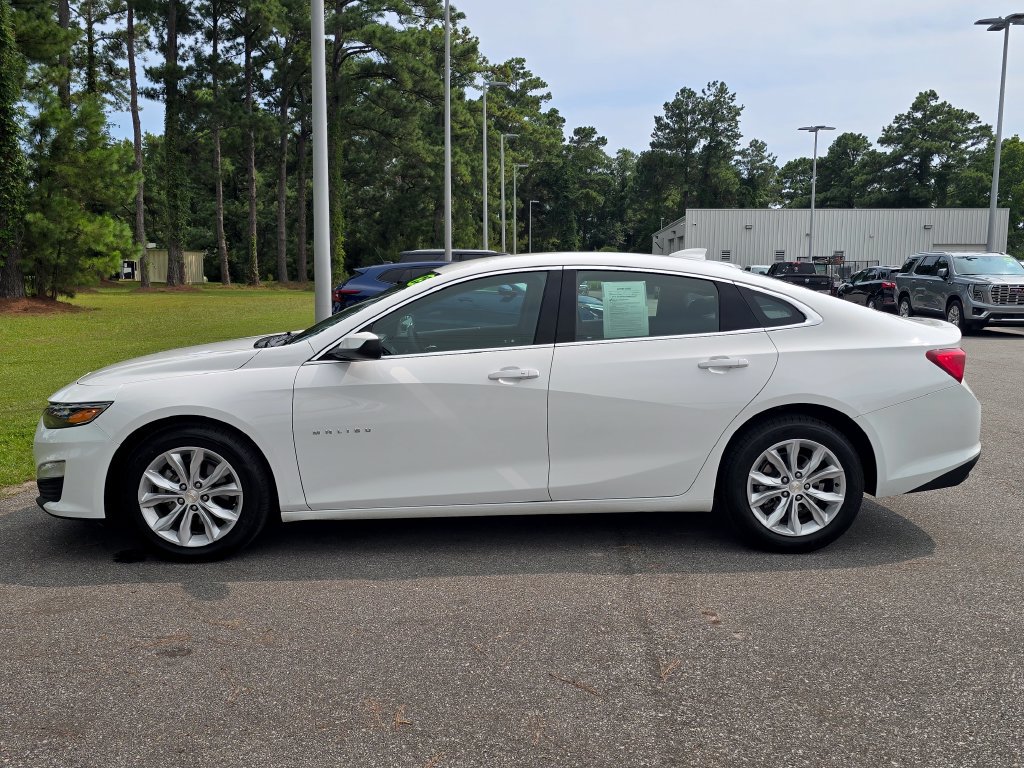 Certified 2025 Chevrolet Malibu LT FWD image 2