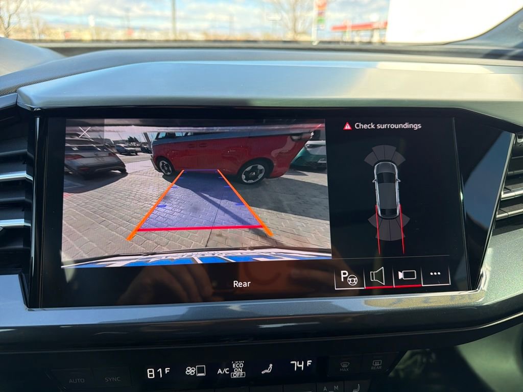 Used 2024 Audi Q4 e-tron Prestige image 21