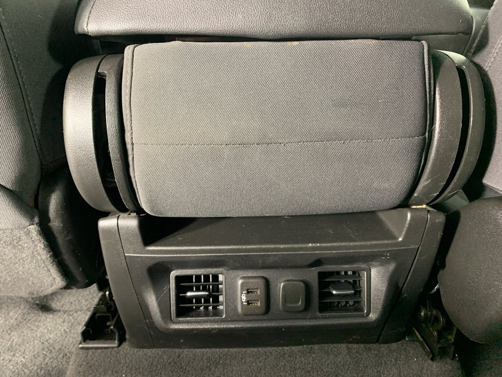 Used 2021 Chevrolet Silverado 1500 LT RWD image 29