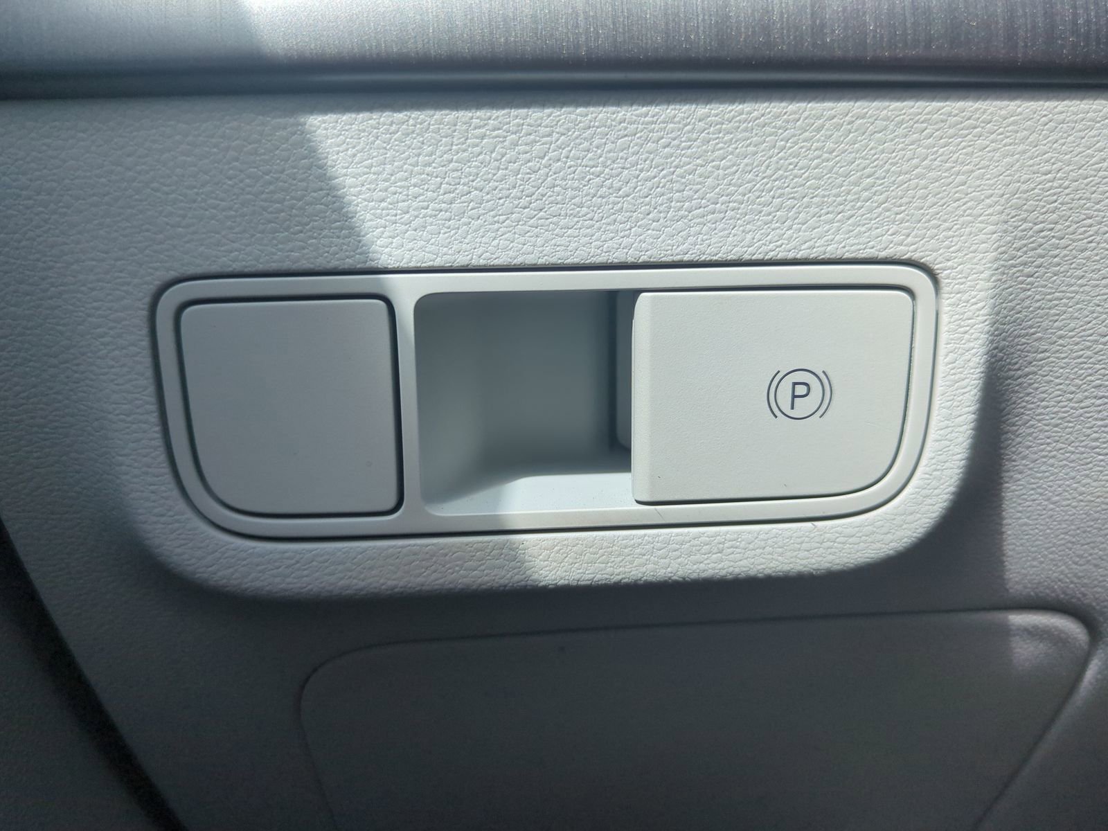 Certified 2024 Hyundai Kona SEL FWD image 28