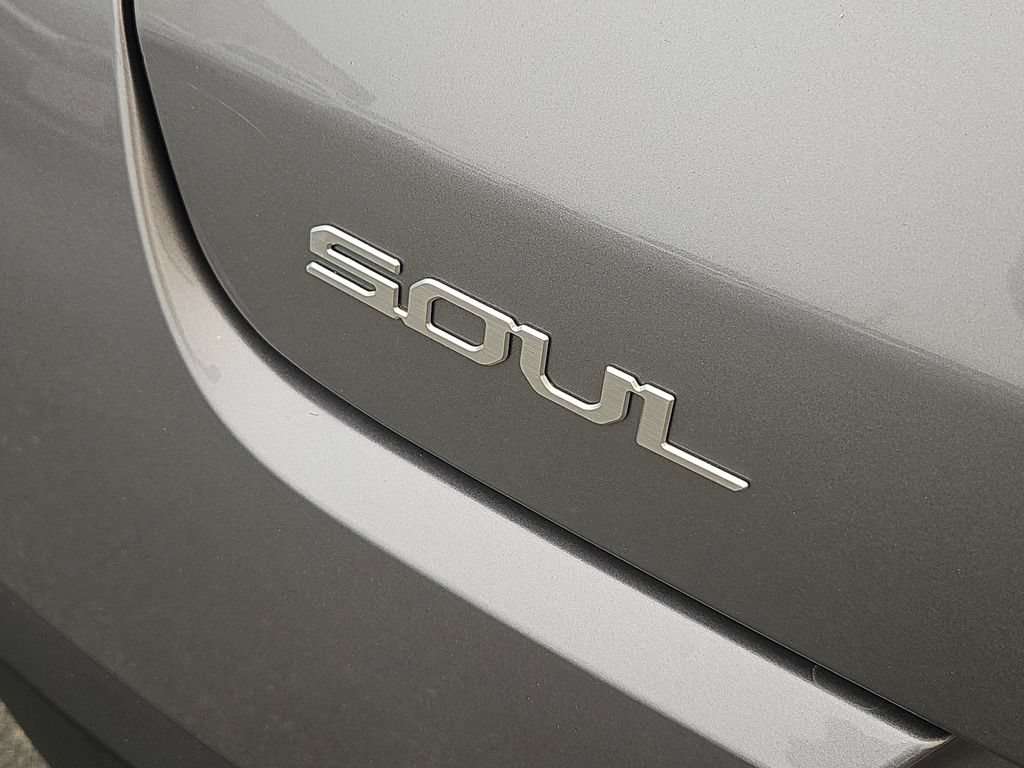 Certified 2023 Kia Soul EX FWD image 12