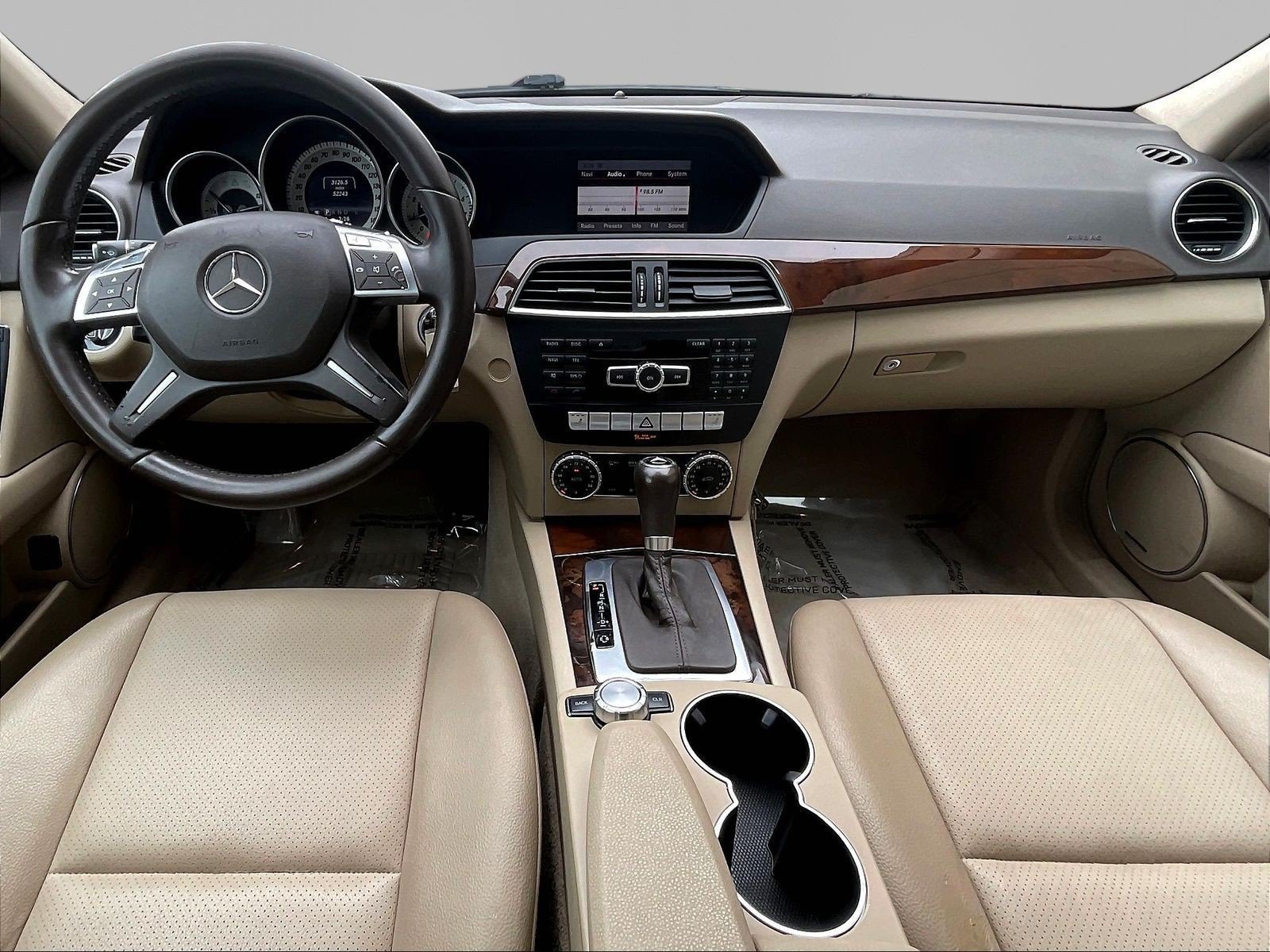 Used 2013 Mercedes-Benz C 250 Sedan image 7