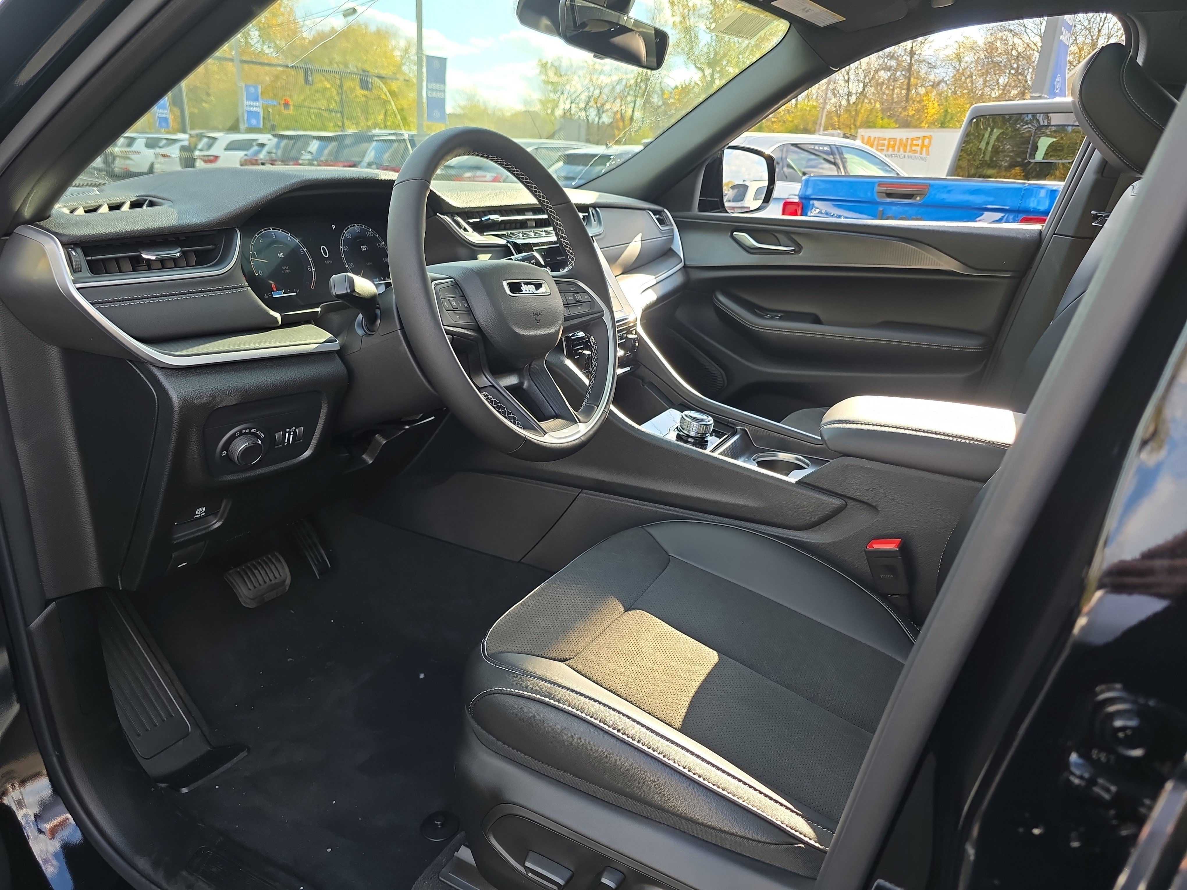 New 2025 Jeep Grand Cherokee Altitude w/ Trailer Tow Package image 3