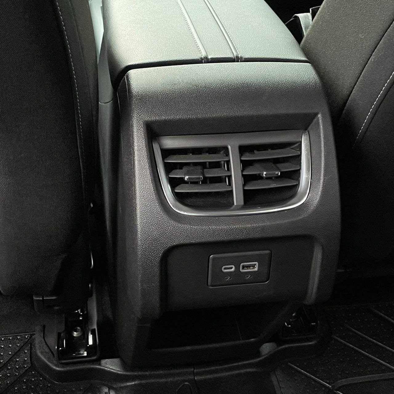 Used 2024 Chevrolet Blazer LT w/ Convenience Package FWD image 24
