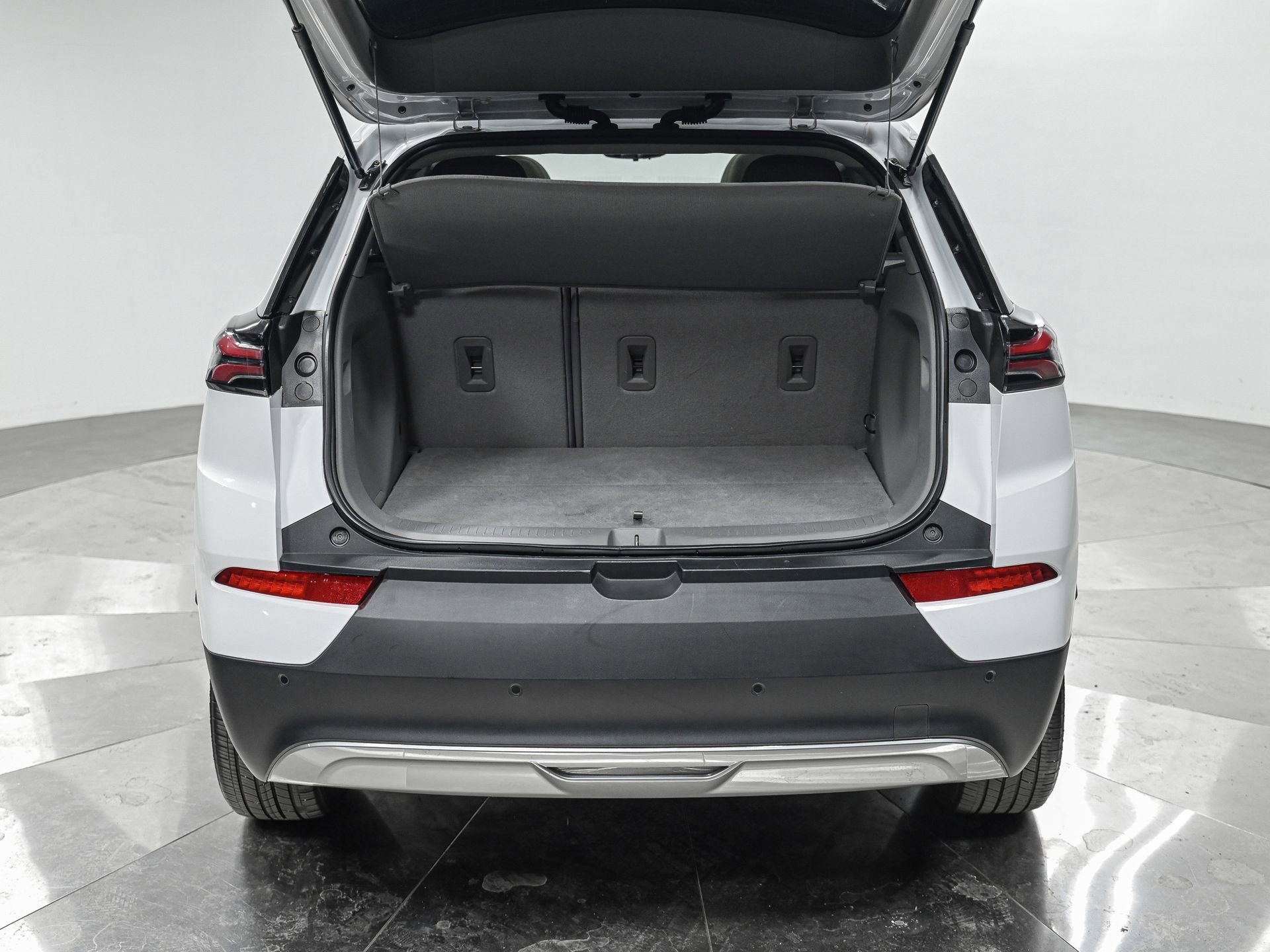 Used 2022 Chevrolet Bolt EUV Premier w/ Sun & Sound Package image 7