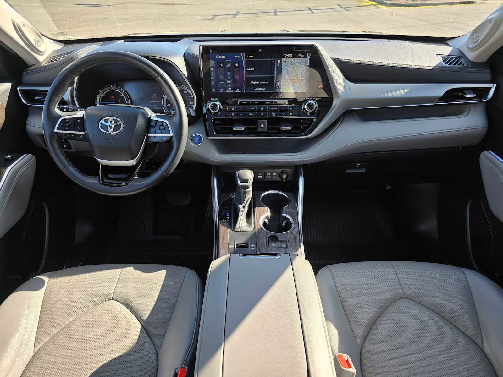 Used 2022 Toyota Highlander Platinum image 19