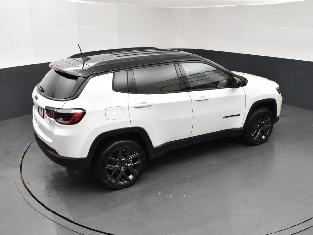 New 2026 Jeep Compass Limited AWD/4WD image 18