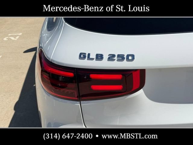 New 2026 Mercedes-Benz GLB 250 4MATIC image 4