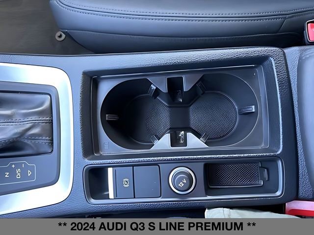 Used 2024 Audi Q3 2.0T Premium image 34