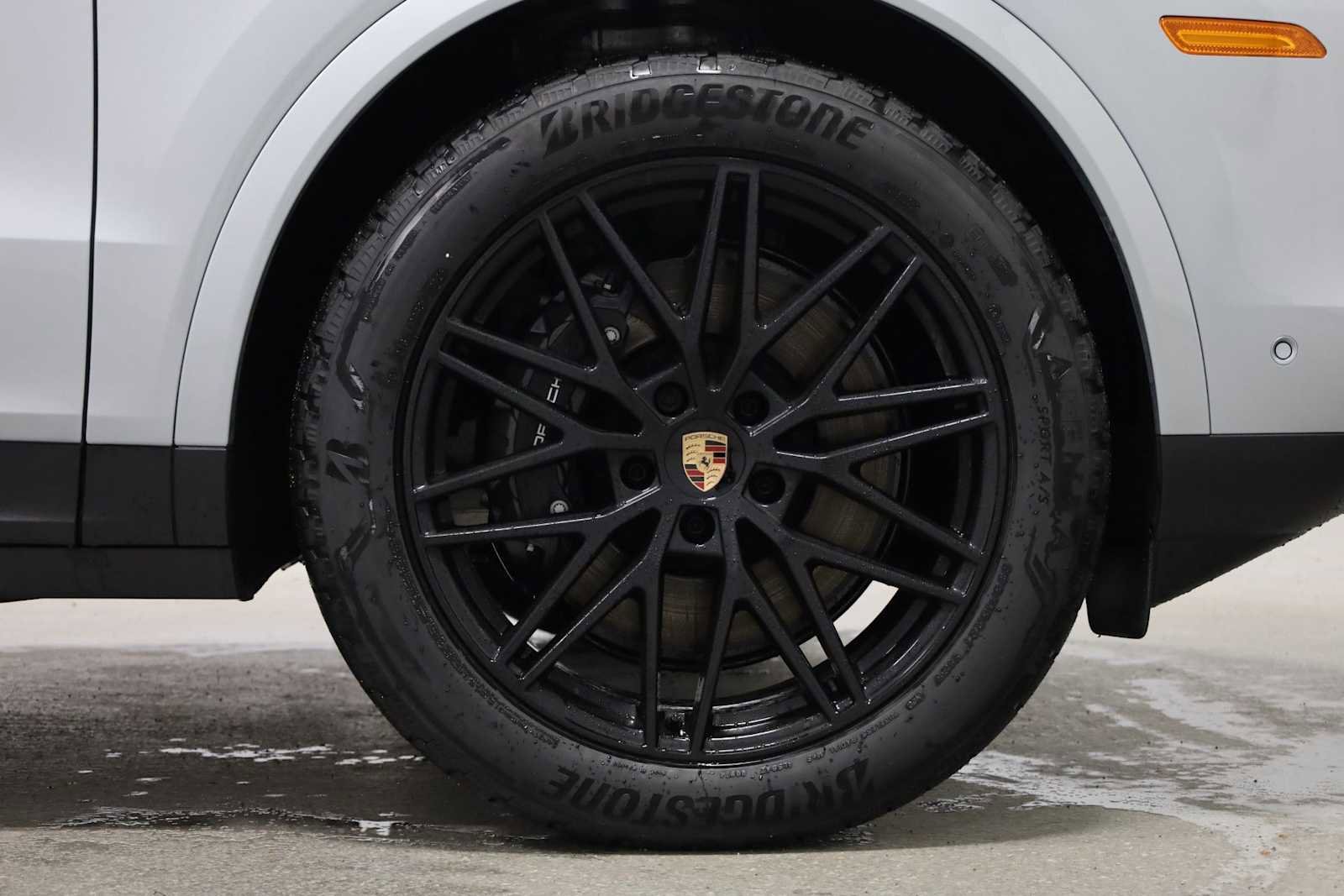 New 2026 Porsche Cayenne Coupe AWD/4WD image 12