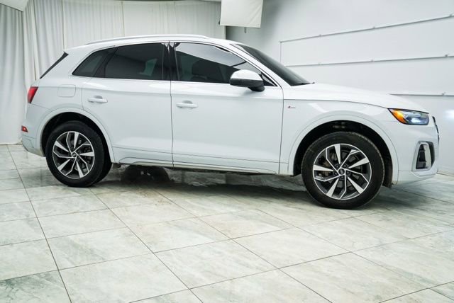 Used 2023 Audi Q5 2.0T Premium Plus w/ Premium Plus Package image 2