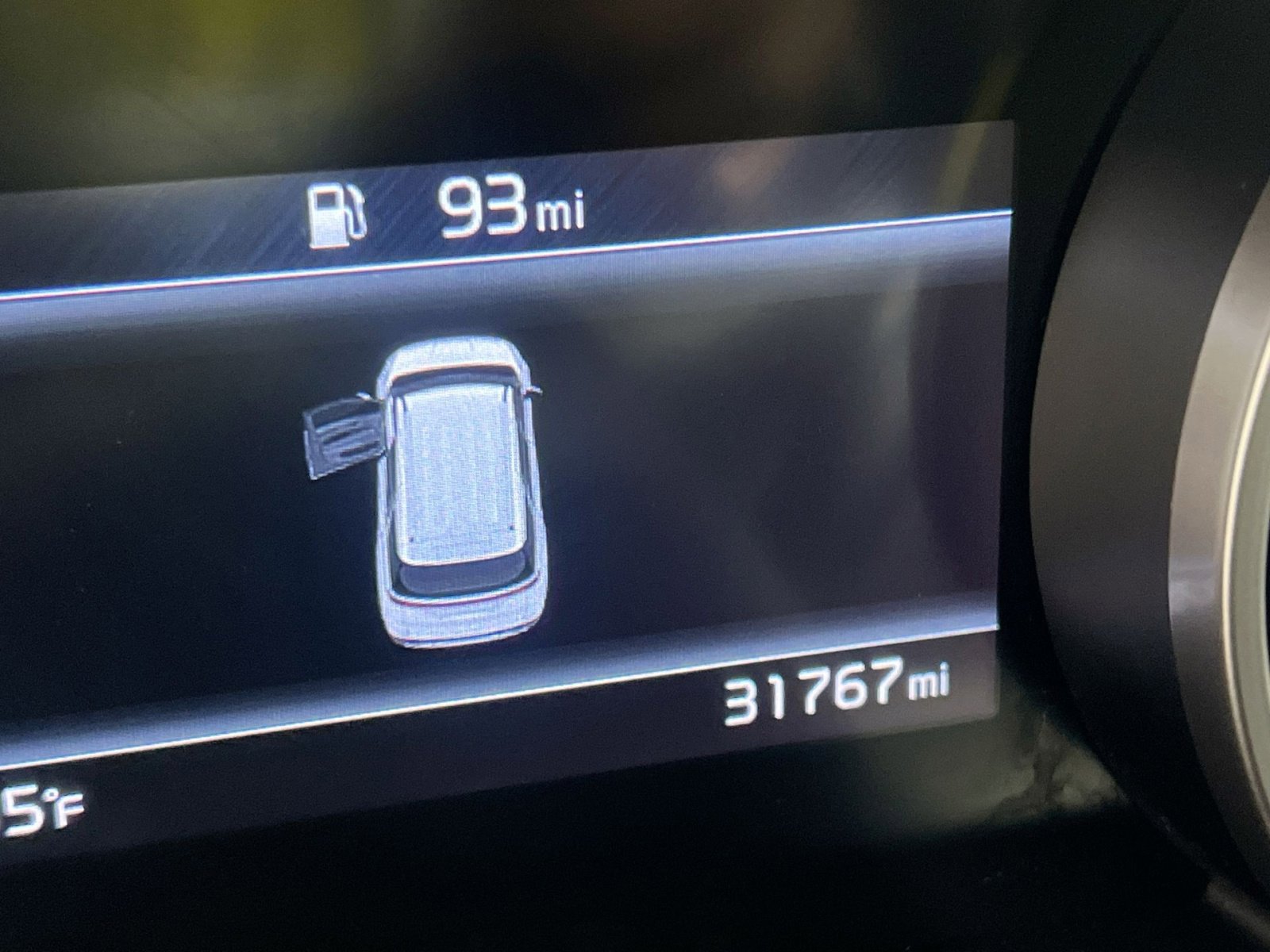 Used 2024 Kia Carnival LX image 28