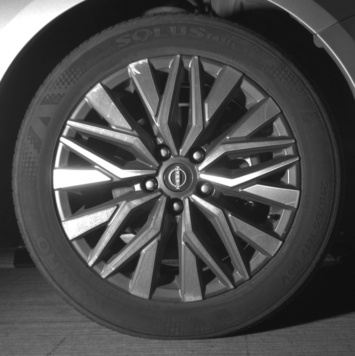 Used 2024 Nissan Altima 2.5 SV image 13