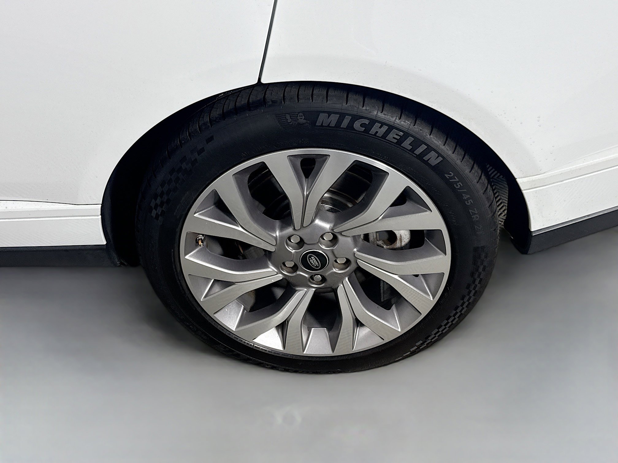 Used 2019 Land Rover Range Rover HSE image 37