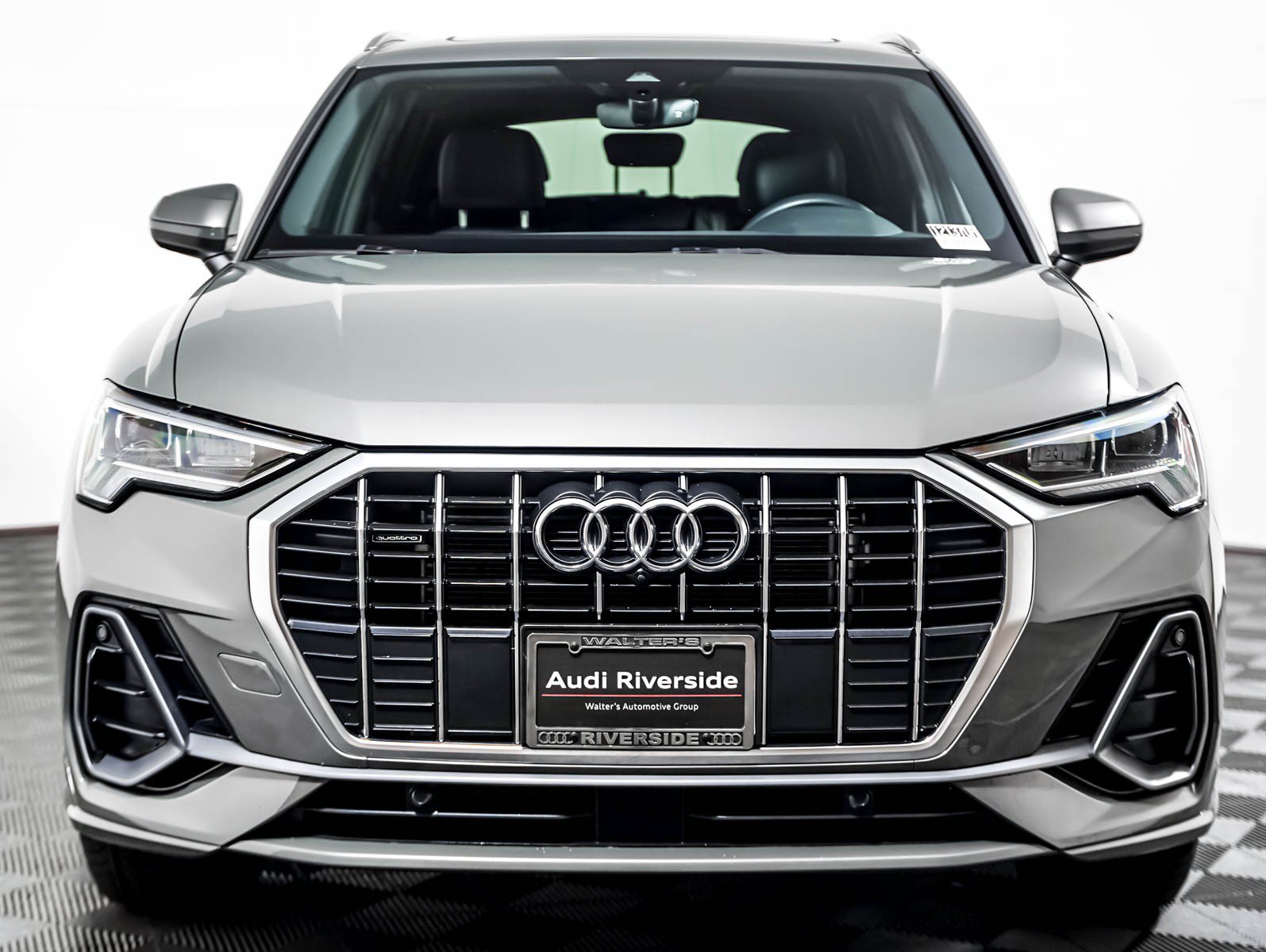 Used 2023 Audi Q3 2.0T Premium Plus w/ Premium Plus Package AWD/4WD image 9