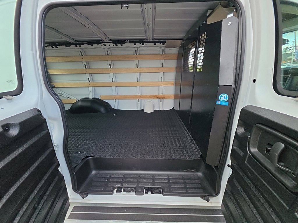 Certified 2025 Chevrolet Express 2500 w/ Driver Convenience Package RWD image 26