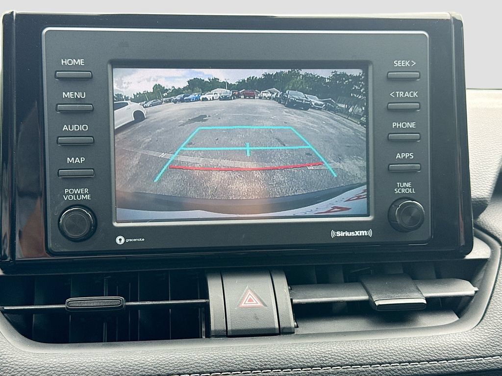 Used 2020 Toyota RAV4 LE FWD image 31
