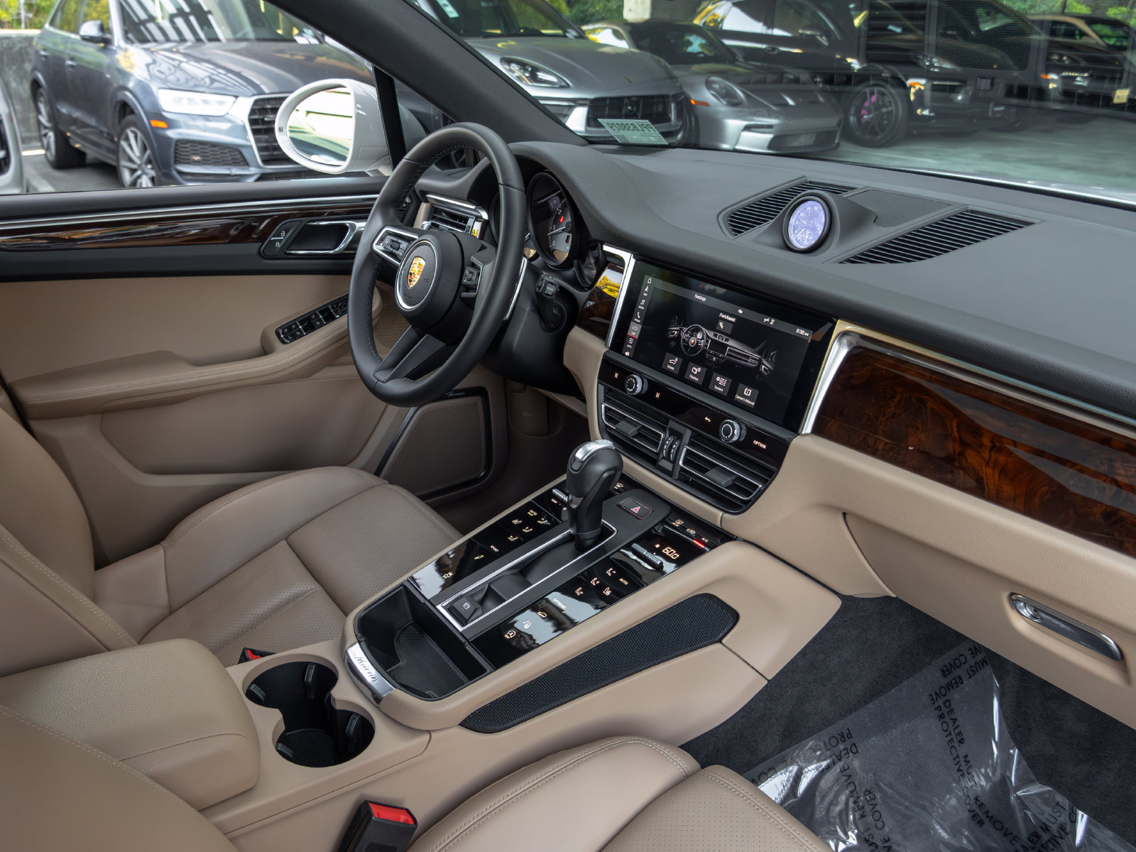 Certified 2023 Porsche Macan S AWD/4WD image 54