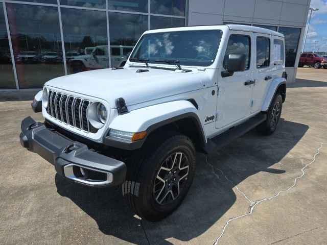 Used 2026 Jeep Wrangler Unlimited Sahara AWD/4WD image 3