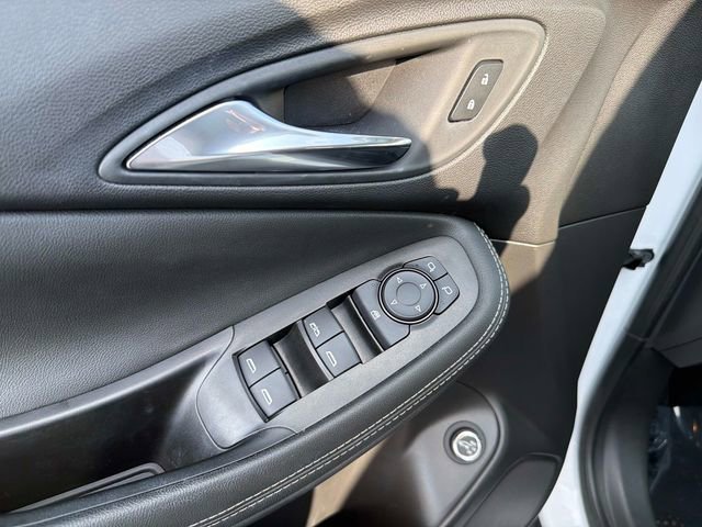 Used 2024 Buick Encore GX Preferred w/ Comfort Package FWD image 18